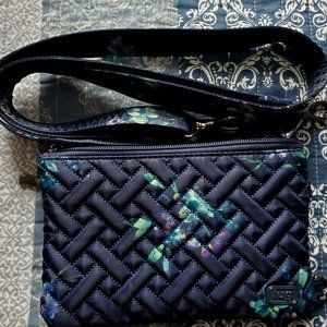 Lug Phone Crossbody Peekaboo Bouquet Navy W RFID